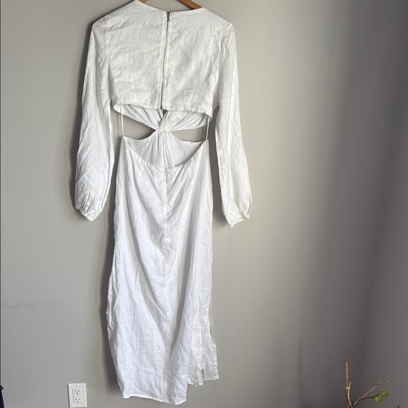 NEW Dissh TINA WHITE TWIST MIDI DRESS 6 - Picture 3 of 10